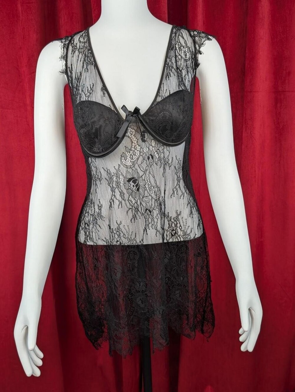 Oh Là Là Chéri Paris Black Lace Sheer Nightgown with Build in Adjustable Bra
